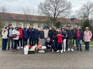 Acțiune de suflet, în vizită la Centrul de Vârstnici